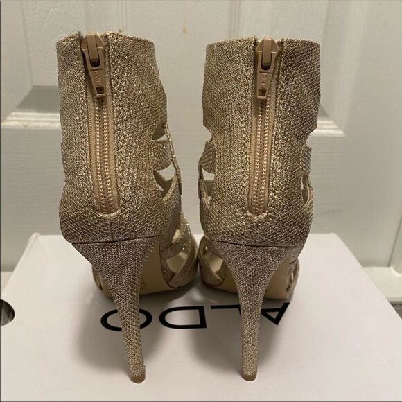 ✨HP✨Aldo Abavia Gold Glitter Sandals✨ - Picture 6 of 8